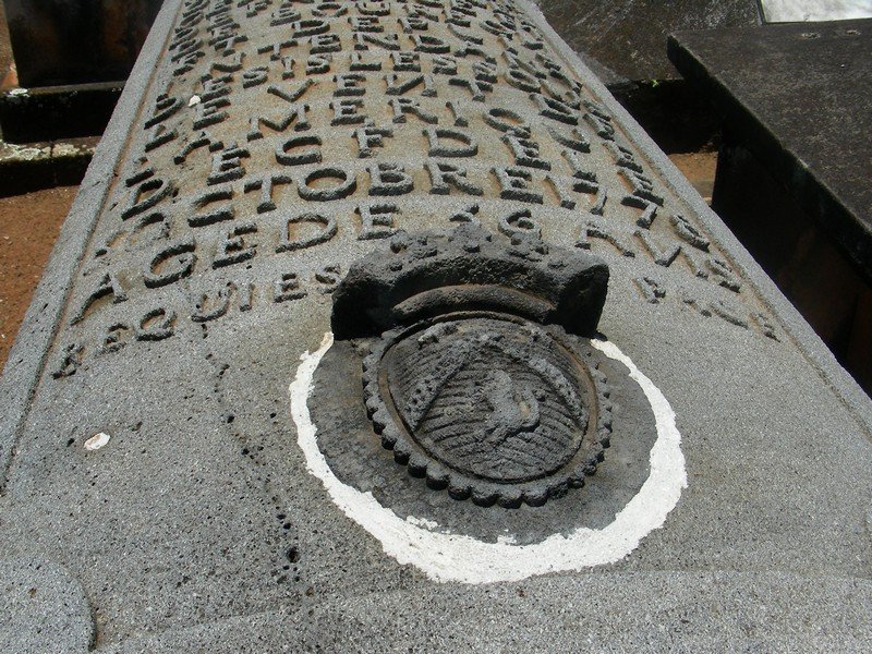 1009l