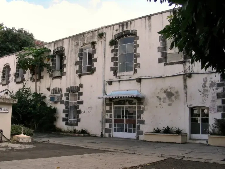 L'Hôpital Militaire 1