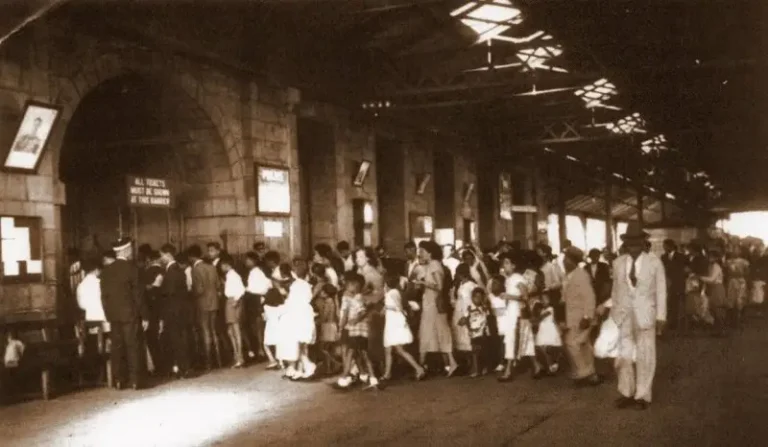 La Gare Centrale à la Place Victoria