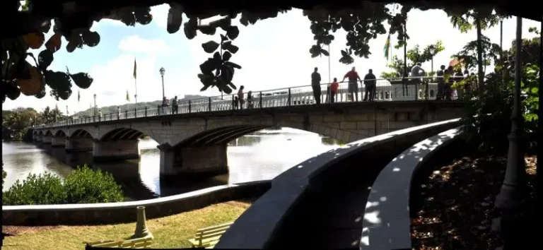 Le pont de la Ville Noire (Cavendish Bridge) 1