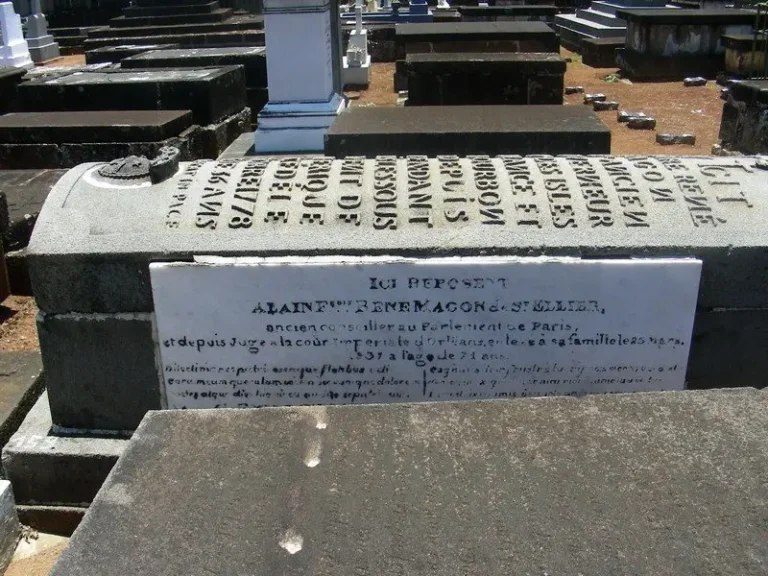 a tombe de René Magon de la Villebague 1